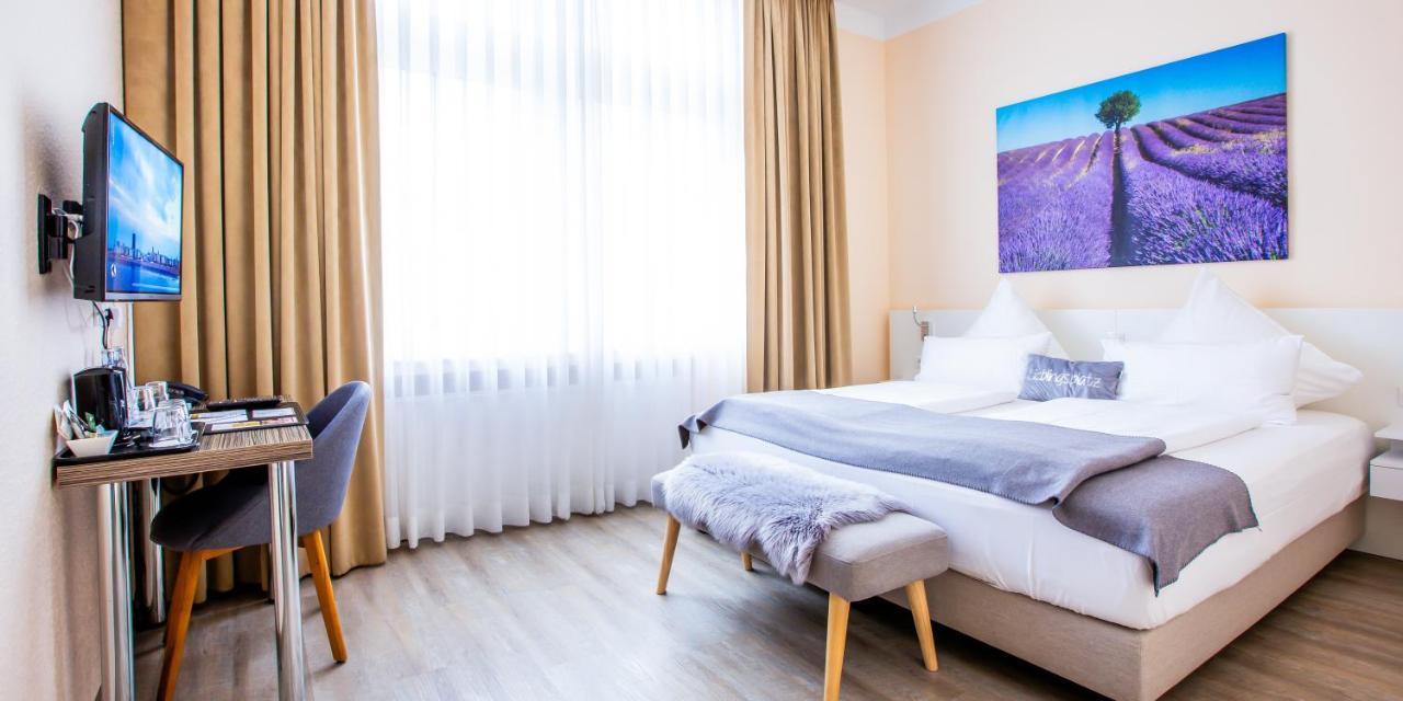 Hotel Das Kronprinz Тройсдорф Екстер'єр фото