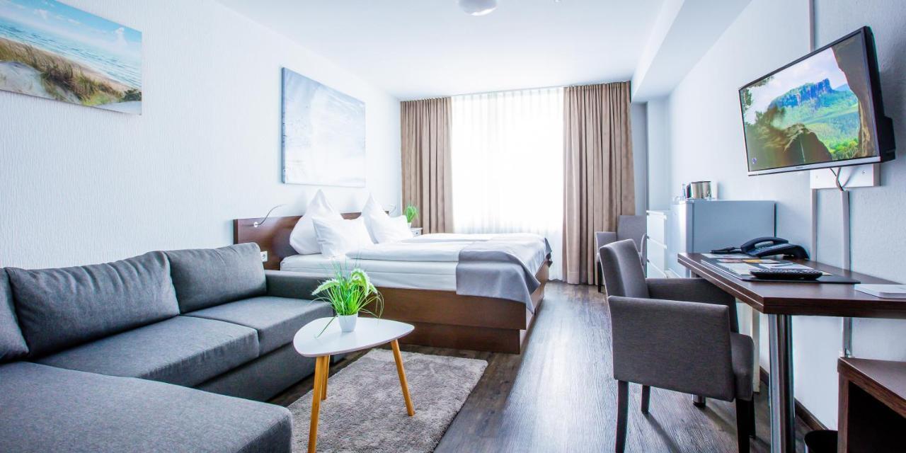 Hotel Das Kronprinz Тройсдорф Екстер'єр фото