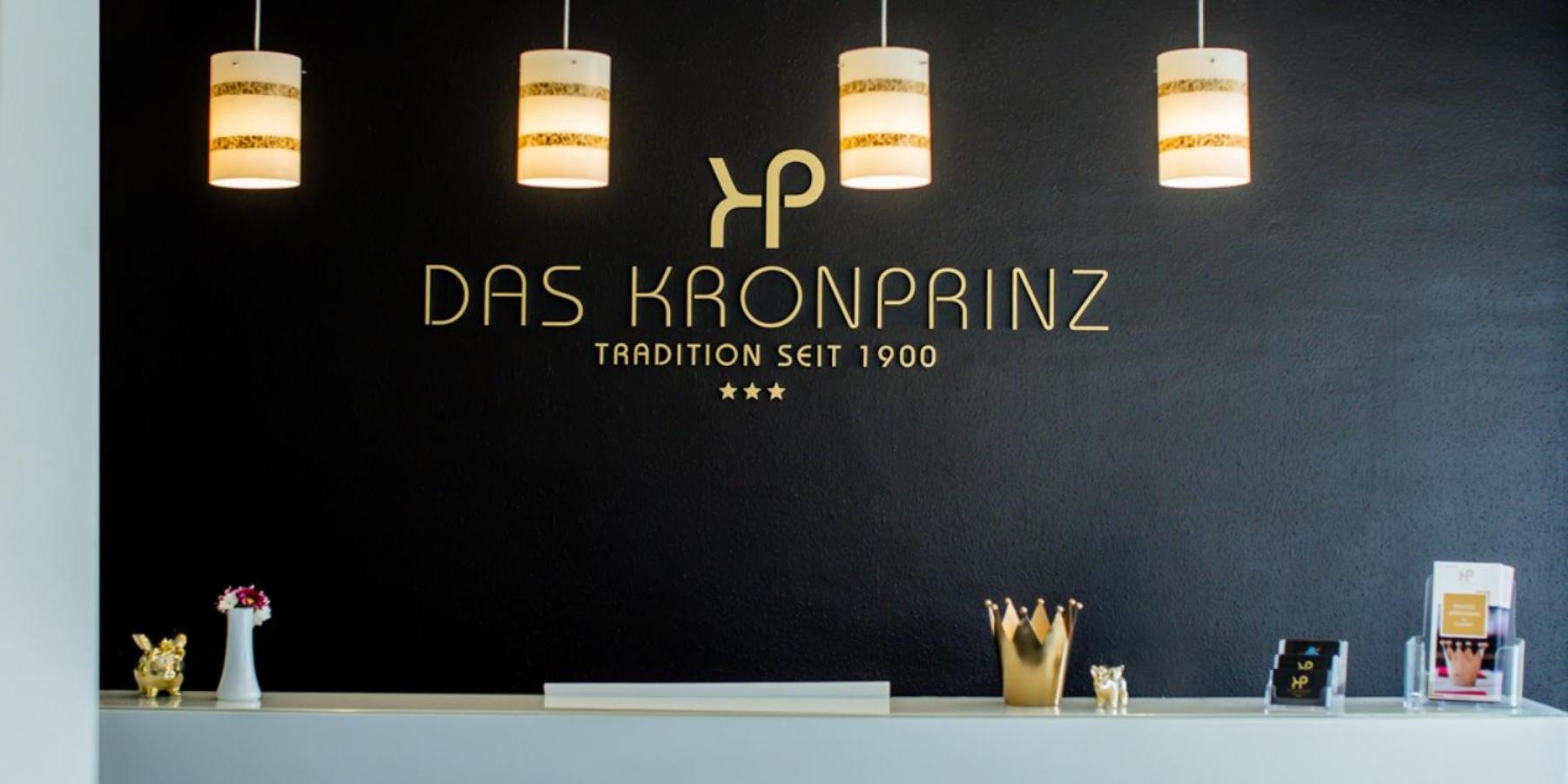Hotel Das Kronprinz Тройсдорф Екстер'єр фото