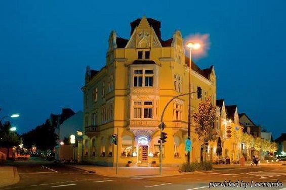 Hotel Das Kronprinz Тройсдорф Зручності фото