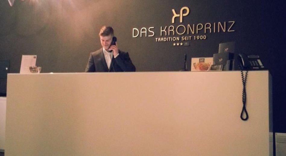 Hotel Das Kronprinz Тройсдорф Екстер'єр фото